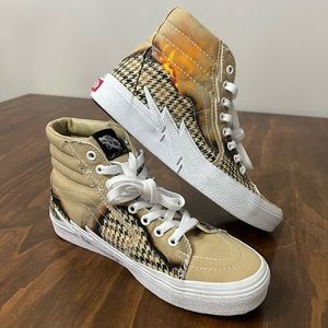 Vans Sk8-Hi Bolt Big Reveal Taos Taupe Sneakers men’s size 7 women’s size 8.5